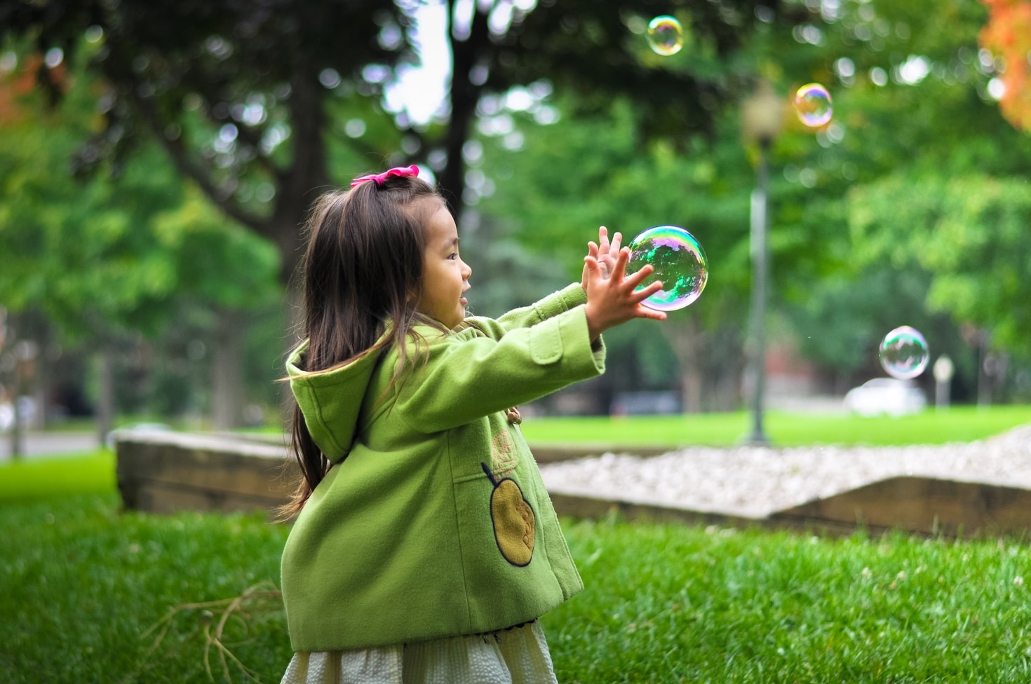 Comment stimuler l&rsquo;éveil sensoriel de votre bébé
